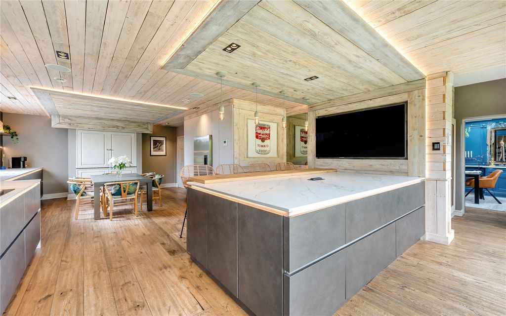 Additional image 3 of 6 bed semi-detached house for saleLittle Rake Lane, Chorlton-By-Backford, Chester CH2
