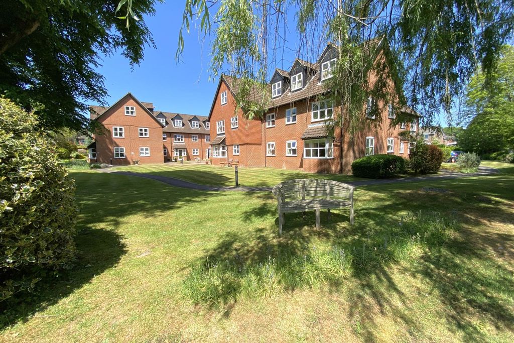 Additional image 12 of 1 bed flat for saleRiver Park, Marlborough SN8