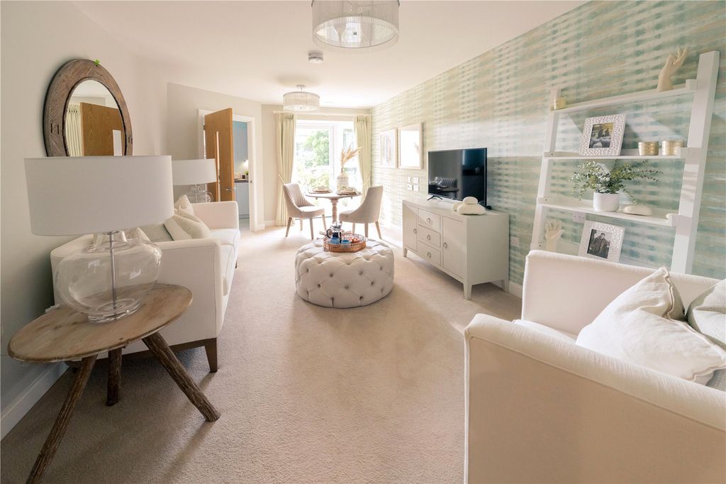 Additional image 7 of 2 bed flat for saleNew Dover Road, Canterbury, Kent CT1