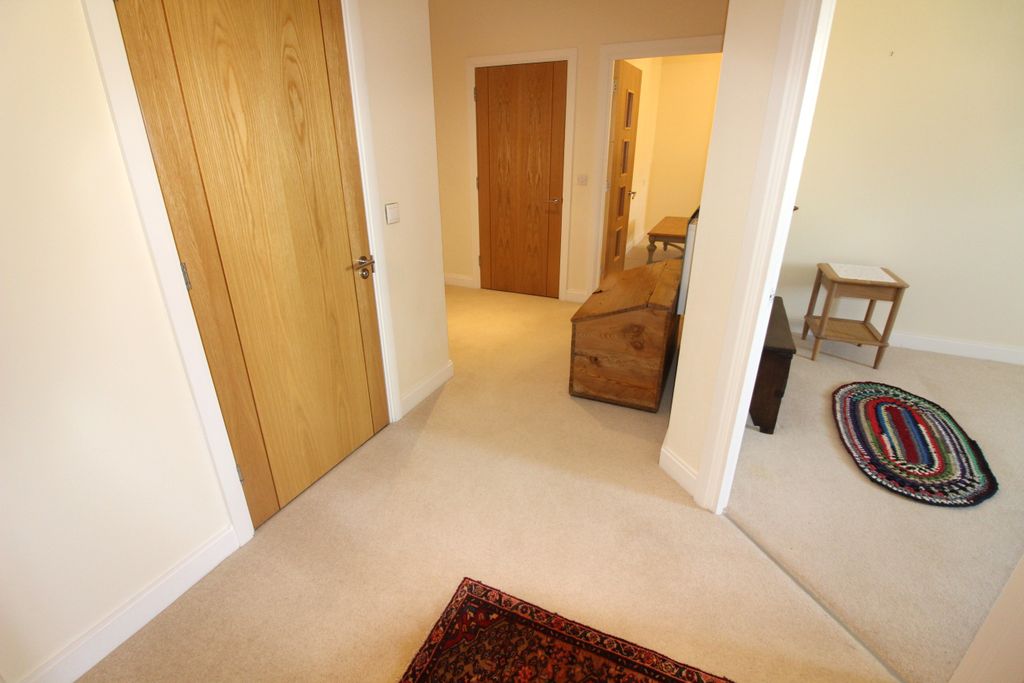 Additional image 5 of 2 bed flat for saleTrinity Road, Chipping Norton OX7