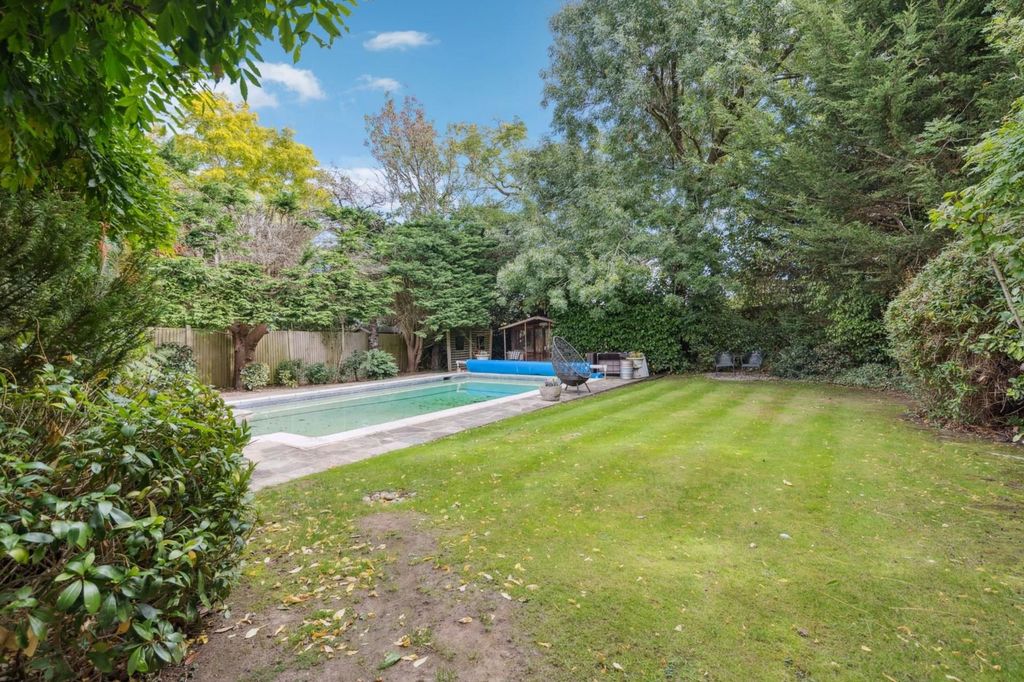 Additional image 18 of 5 bed detached house for saleFinch Lane, Bushey WD23