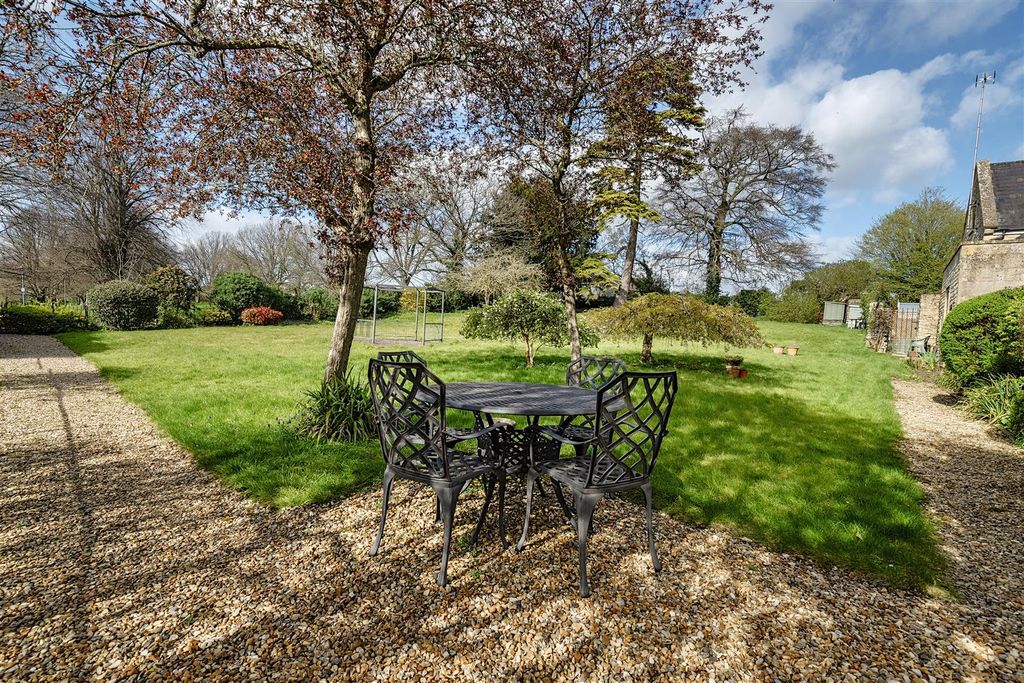 Additional image 17 of 2 bed flat for saleMonkton Park, Chippenham SN15