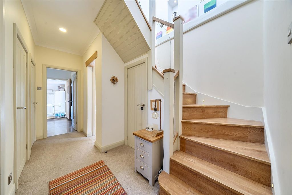 Additional image 2 of 3 bed flat for saleChisenbury Court, East Chisenbury, Pewsey SN9