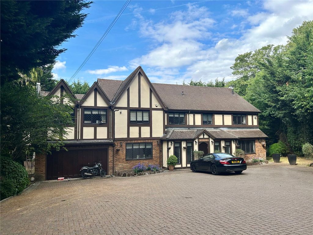 Additional image 13 of 6 bed detached house for saleCaldecote Gardens, Bushey, Hertfordshire WD23