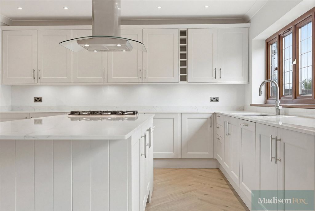 Additional image 12 of 6 bed detached house for saleTomswood Road, Chigwell IG7