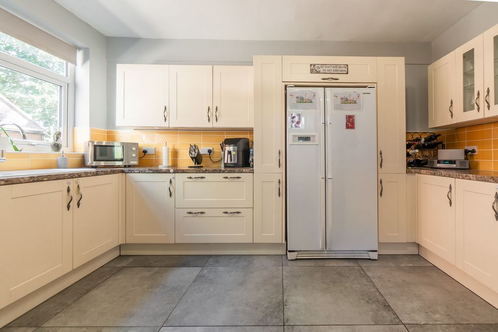 Additional image 10 of 4 bed detached house for saleStockley House, Horninglow Road, Burton-On-Trent DE13