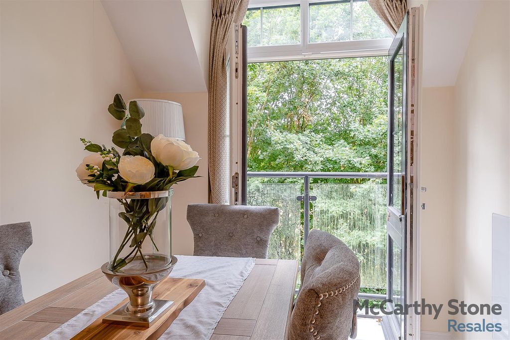 Additional image 3 of 1 bed flat for saleWatson Place, Trinity Road, Chipping Norton, Oxfordshire OX7
