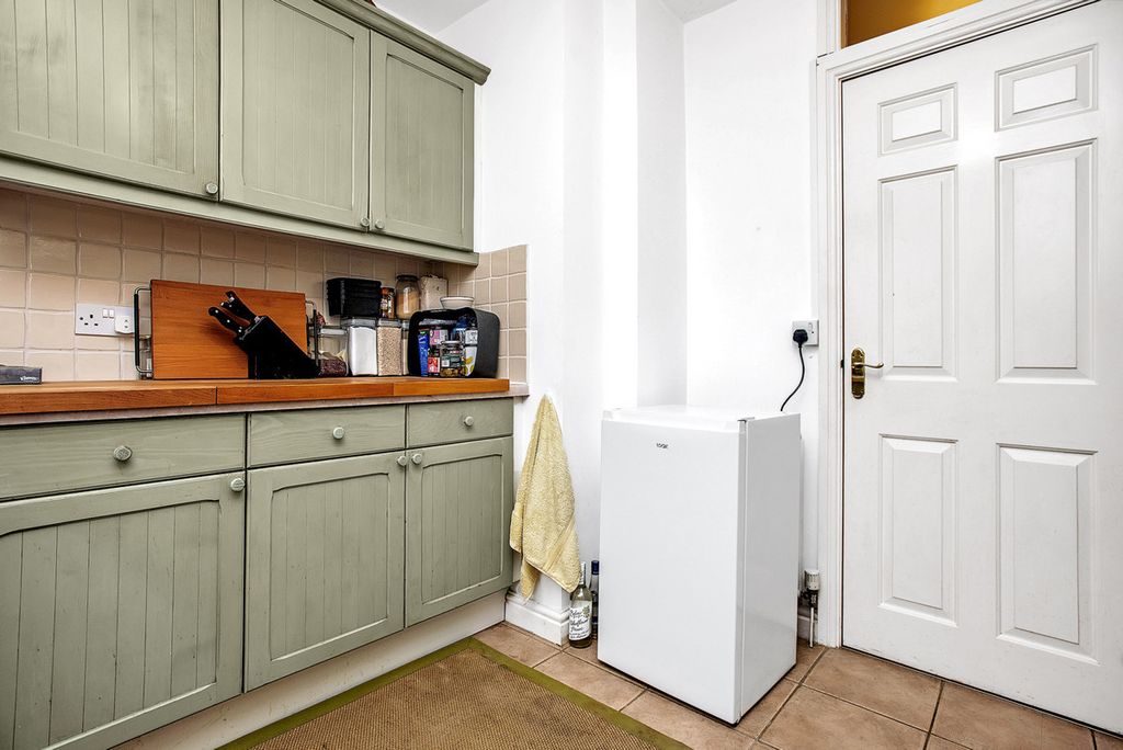 Additional image 8 of 1 bed flat for saleWood Close Gardens, Arnside LA5