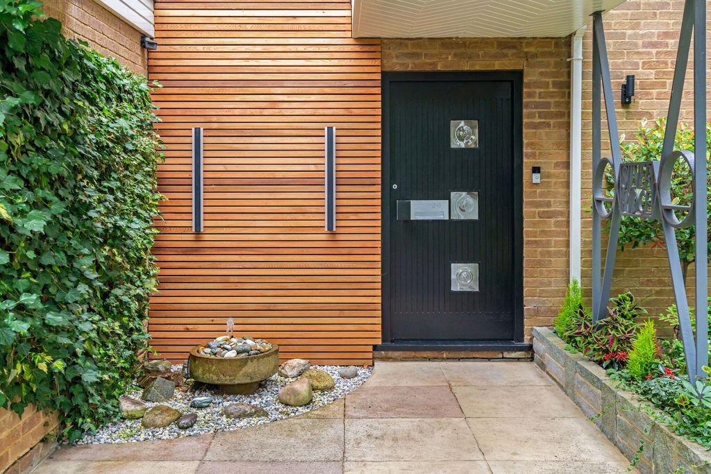Additional image 6 of 4 bed detached house for saleAzalea Way, Camberley GU15
