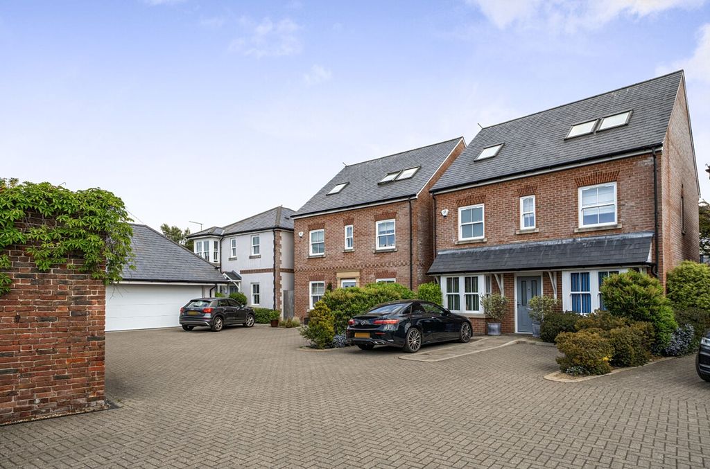 Additional image 33 of 4 bed detached house for saleLyndhurst Place, Chichester PO19