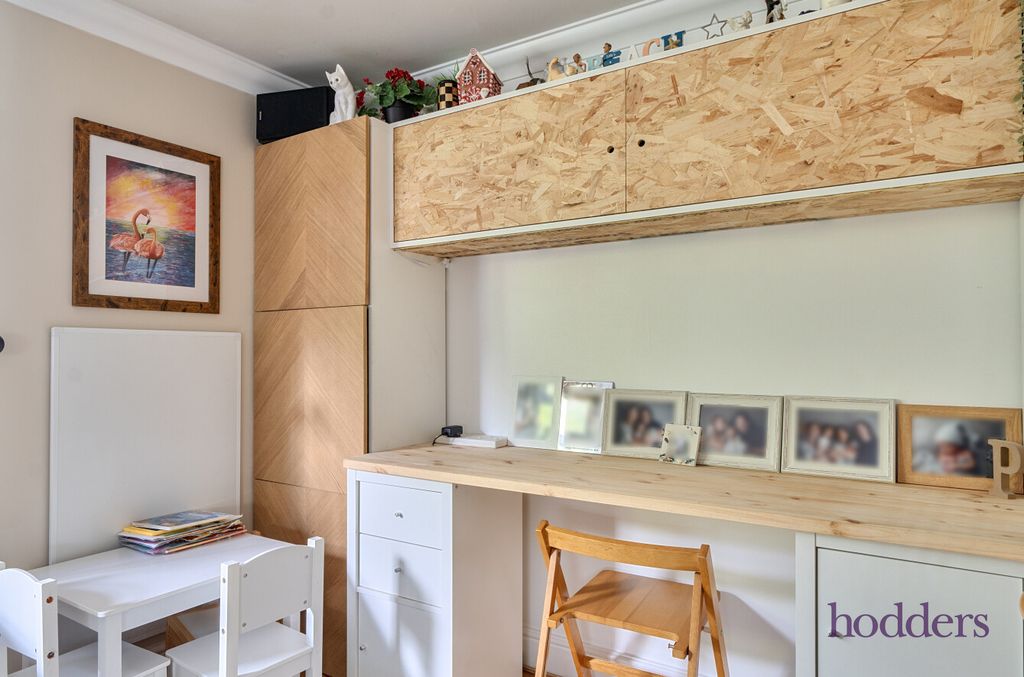 Additional image 9 of 2 bed flat for saleWindsor Street, Chertsey, Surrey KT16