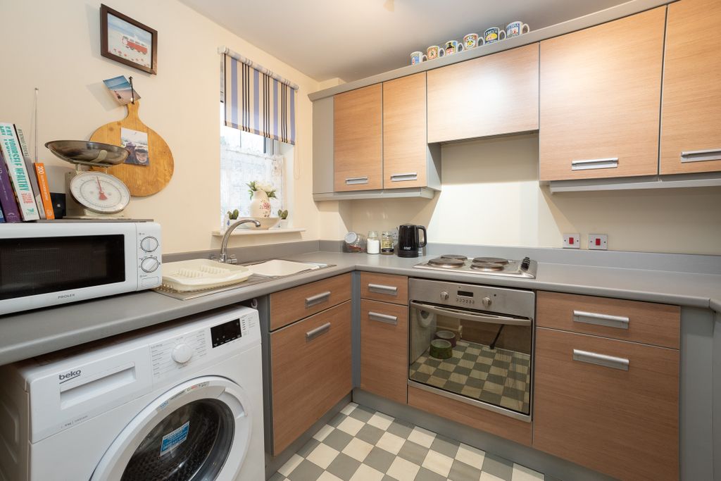 Additional image 7 of 2 bed flat for saleCastle Mews, Pontefract WF8