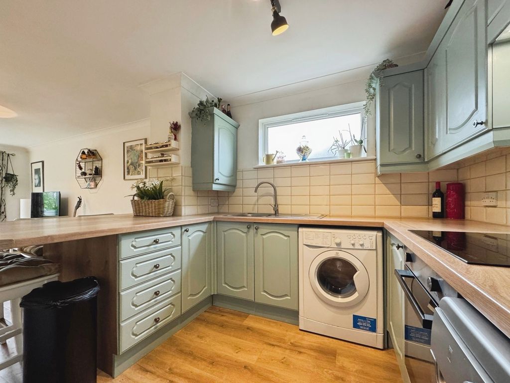 Additional image 5 of 1 bed flat for salePlymouth Road, Liskeard, Cornwall PL14