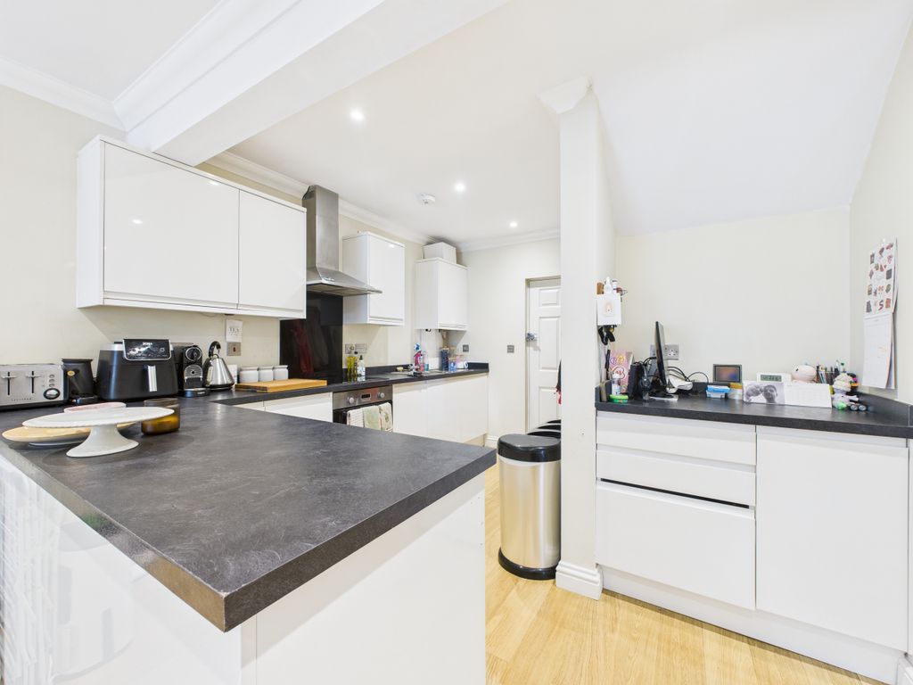 Additional image 8 of 1 bed flat for saleWellington House, Lower Icknield Way, Longwick, Princes Risborough, Buckinghamshire HP27