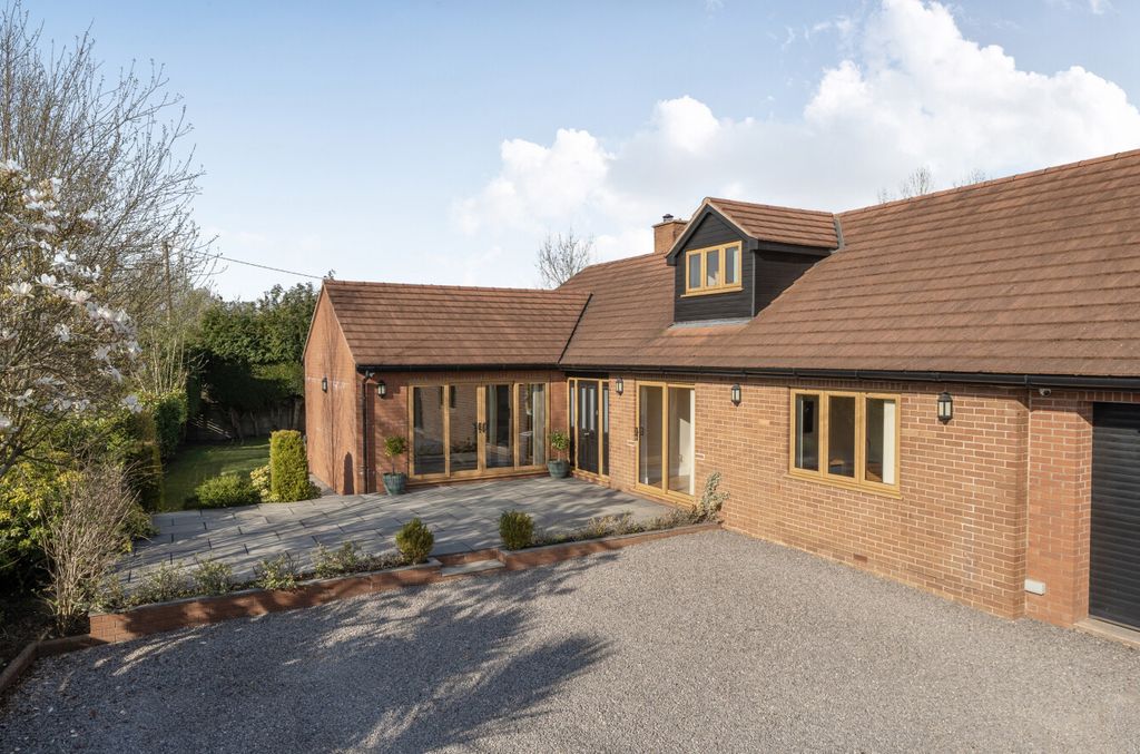 Additional image 24 of 4 bed bungalow for saleChard Common, Chard, Somerset TA20