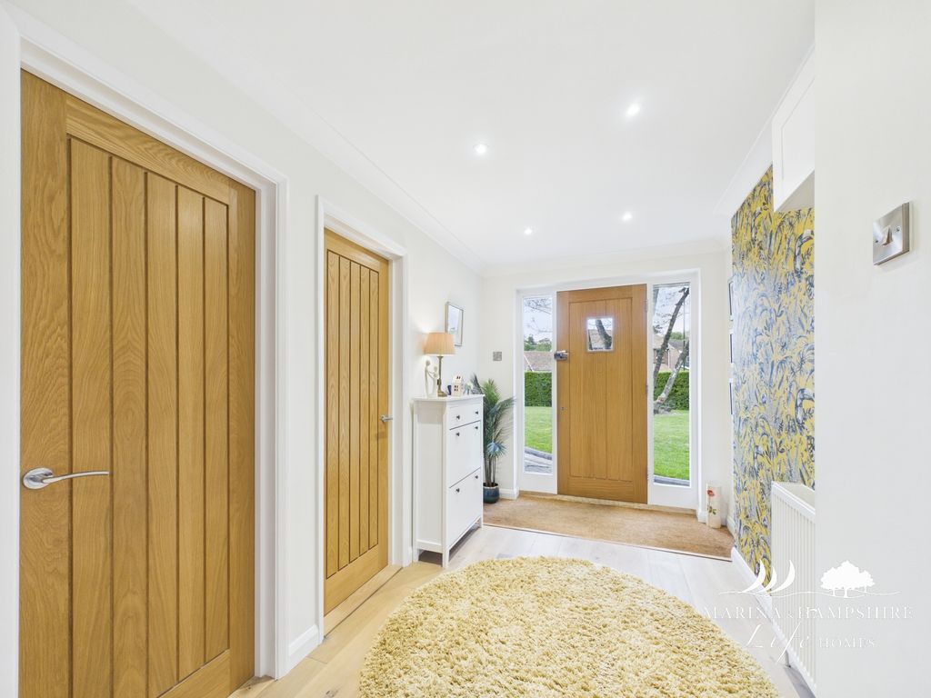 Additional image 6 of 4 bed detached house for saleDunstan Close, Chichester PO19