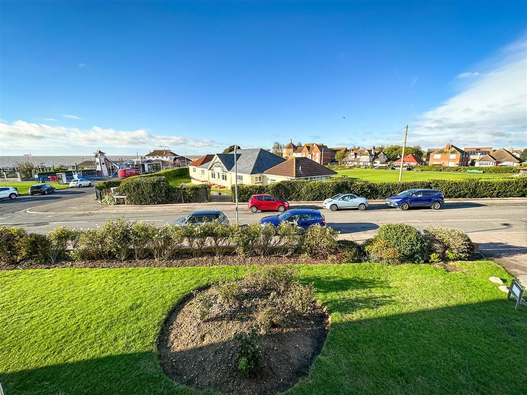 Additional image 2 of 2 bed flat for saleMarine Court, Marine Parade West, Clacton-On-Sea CO15