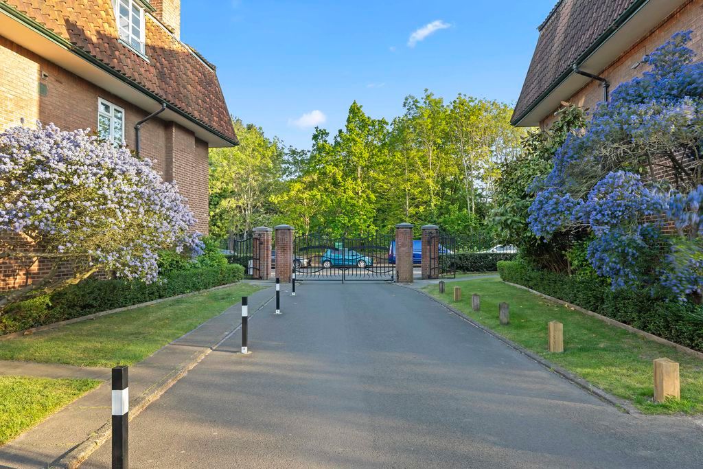 Additional image 18 of 2 bed flat for saleWest Street Lane, Carshalton SM5