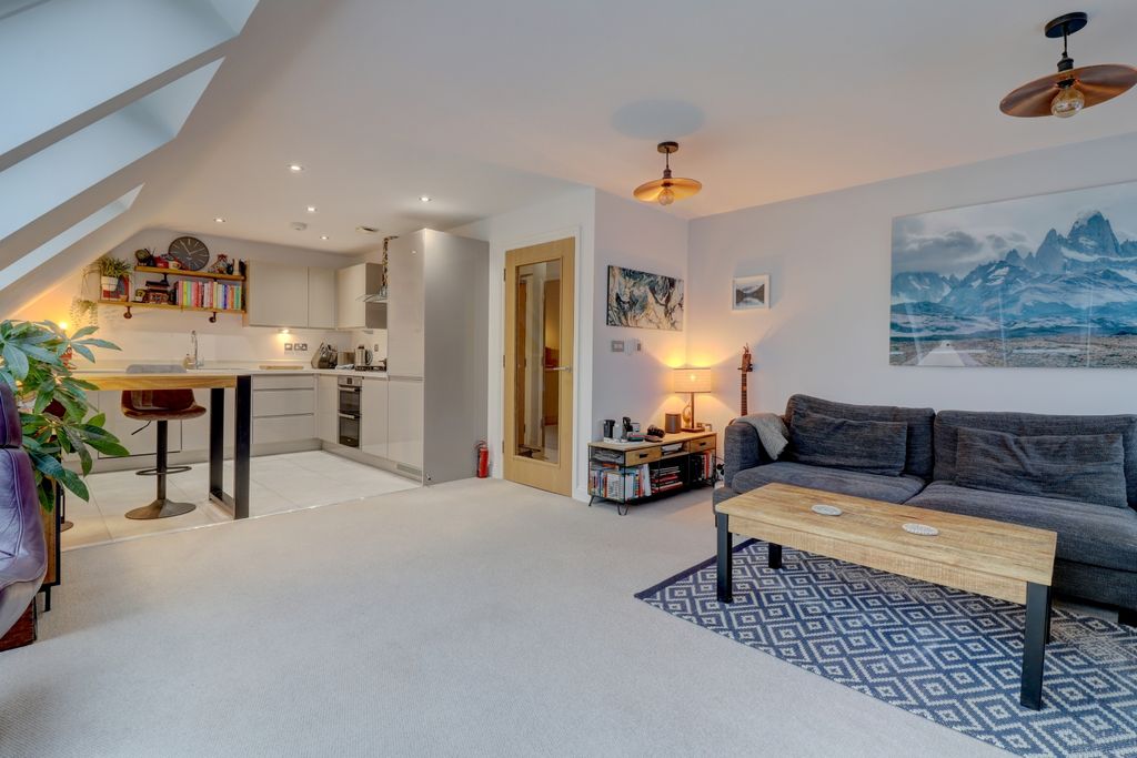 Additional image 5 of 1 bed flat for saleGoodearl Place, Princes Risborough, Buckinghamshire HP27