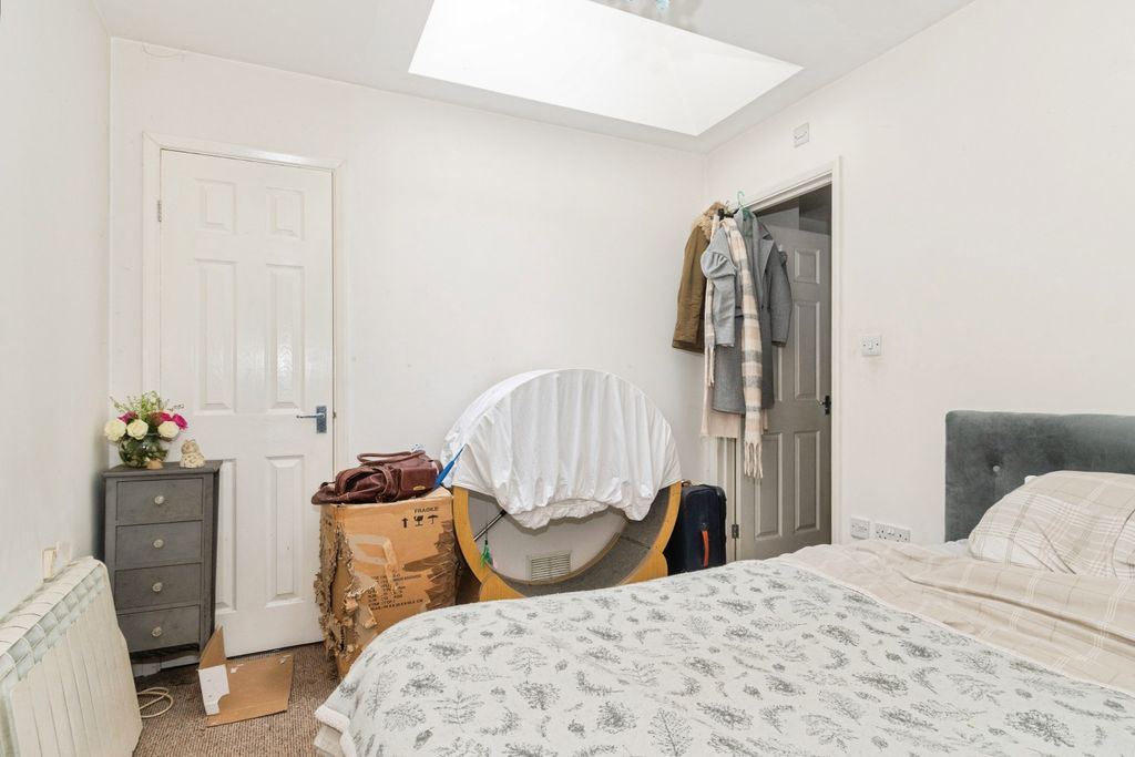 Additional image 13 of 2 bed flat for saleCommercial Street, Gunnislake PL18