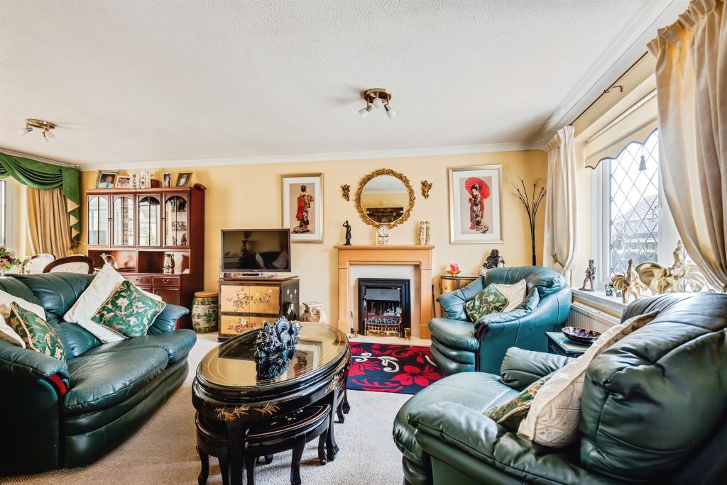 Additional image 6 of 4 bed link detached house for saleThe Maples, Carterton OX18