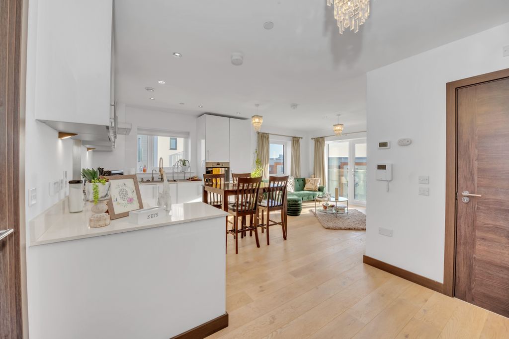 Additional image 5 of 2 bed flat for saleStation Hill, Bury St Edmunds IP32