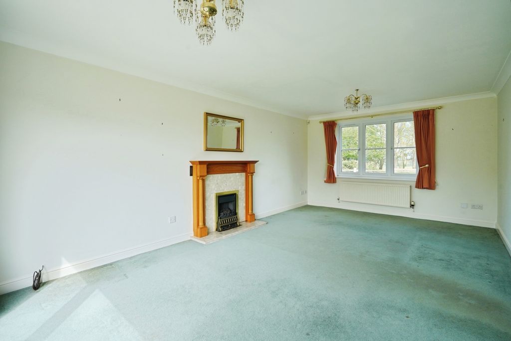 Additional image 14 of 4 bed detached house for saleShotwood Close, Rolleston-On-Dove, Burton-On-Trent, Staffordshire DE13