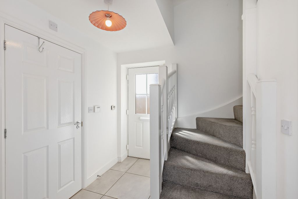 Additional image 10 of 4 bed link detached house for saleWaterside Crescent, Castleford, West Yorkshire WF10