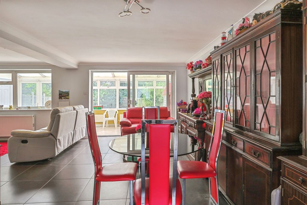 Additional image 9 of 4 bed detached house for saleDurlston Crescent, Christchurch BH23