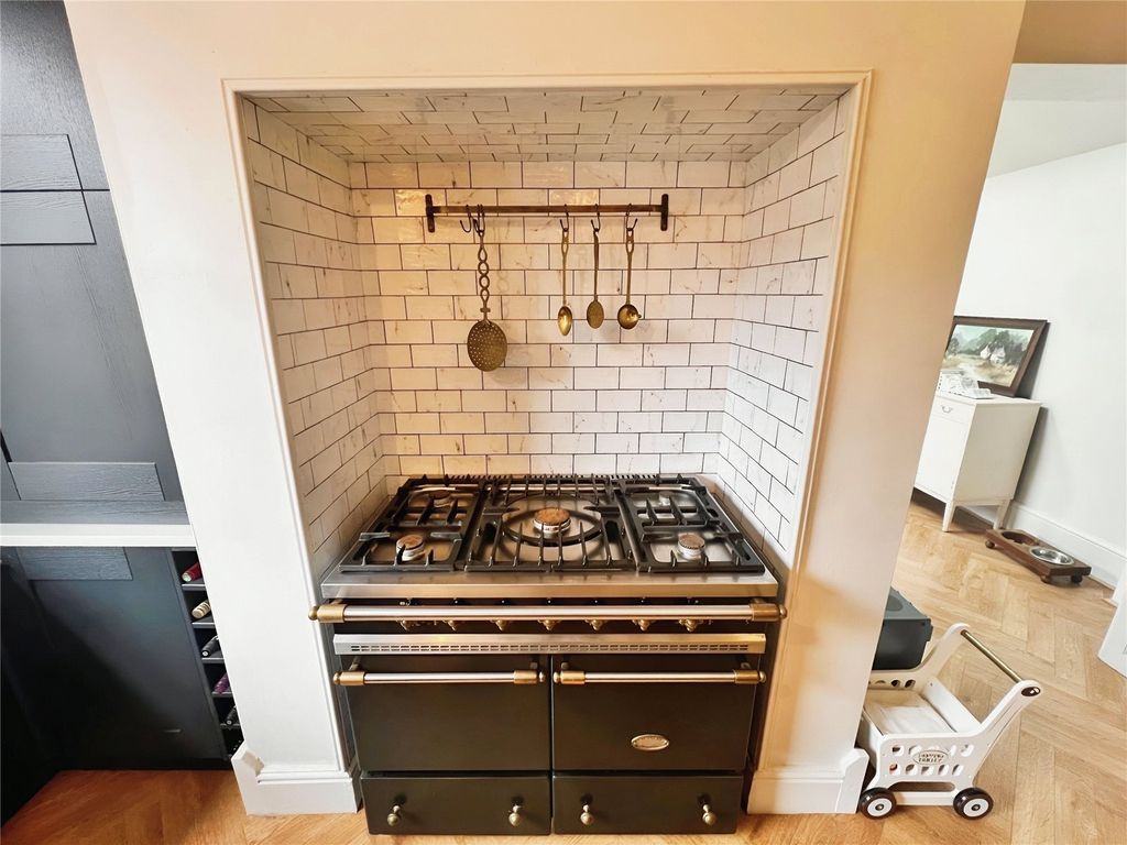 Additional image 9 of 7 bed semi-detached house for saleAlexandra Road, Burton-On-Trent, Staffordshire DE15