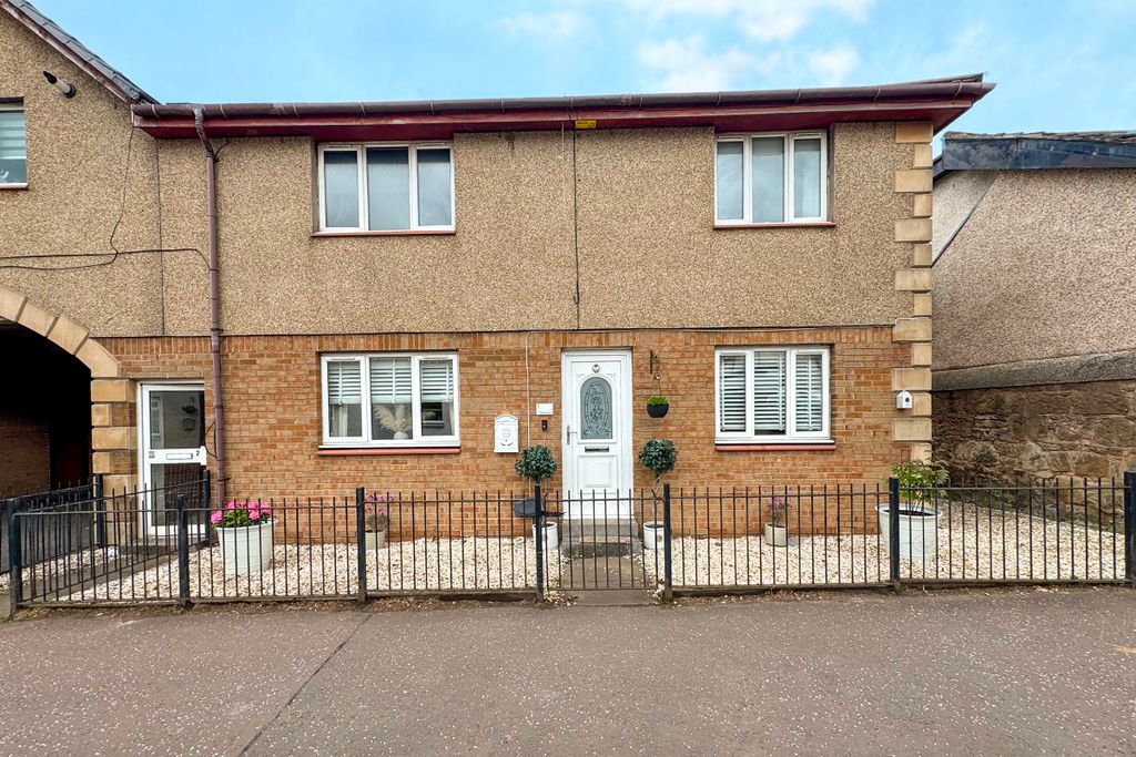 2 bed flat for saleDuke's Court, Duke Street, Larkhall ML9
