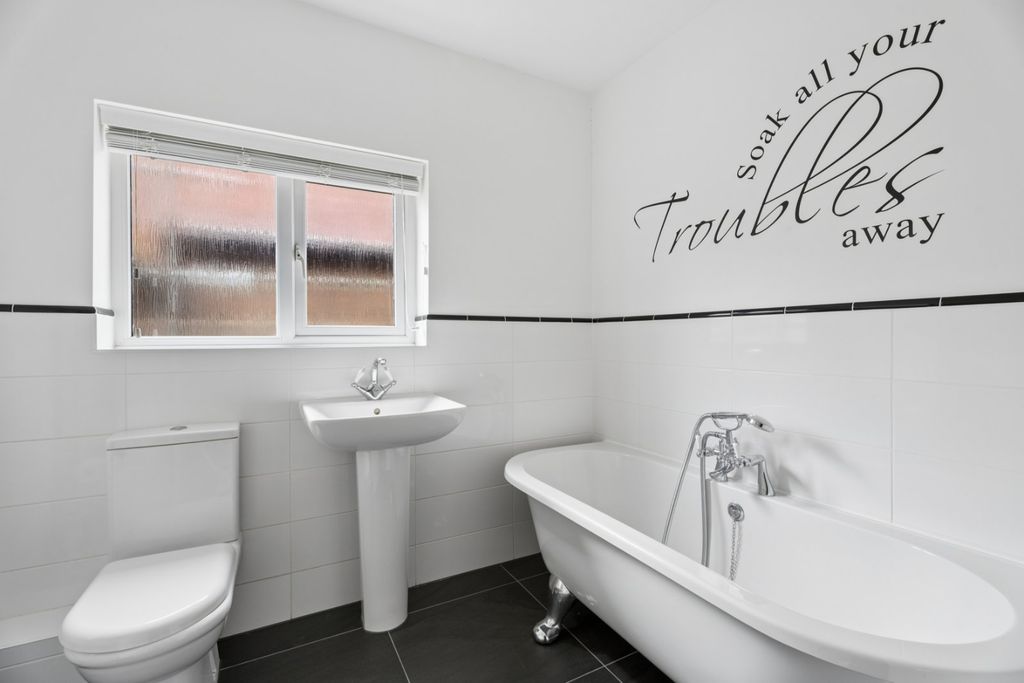 Additional image 14 of 4 bed detached house for saleChartridge Lane, Chesham, Buckinghamshire HP5