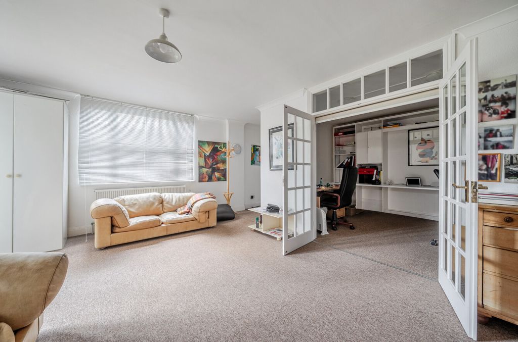 Additional image 10 of 6 bed detached house for saleOakleigh Park Avenue, Chislehurst, Kent BR7