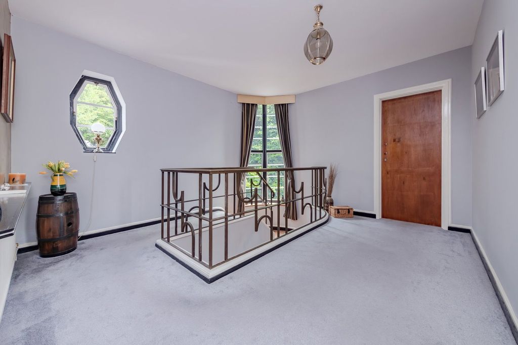 Additional image 19 of 5 bed detached house for saleHarestone Hill, Caterham CR3