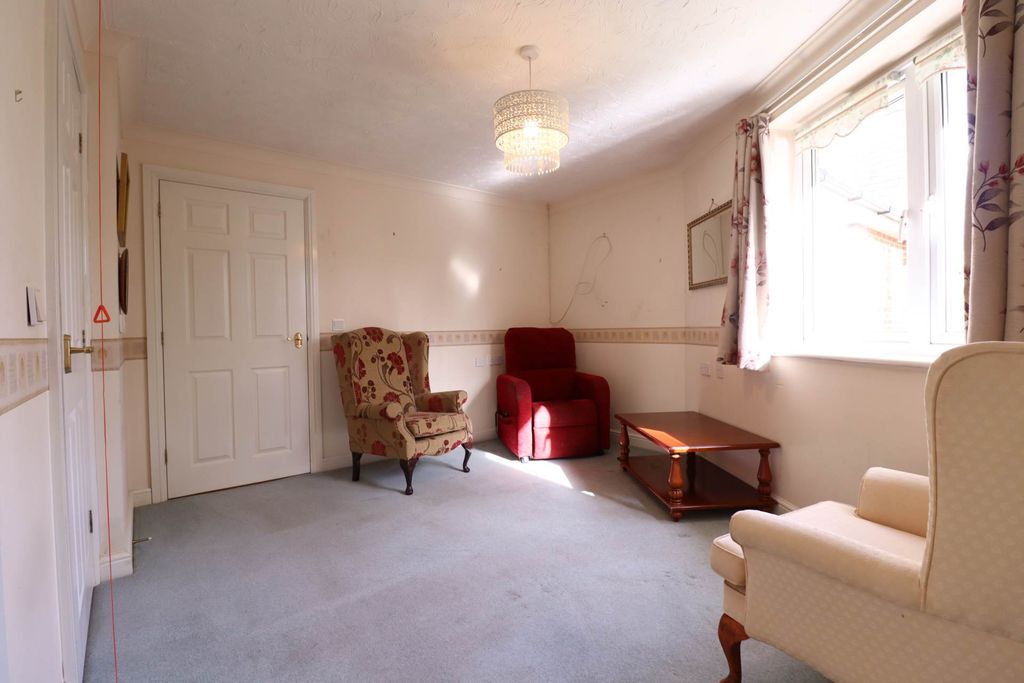 Additional image 2 of 1 bed flat for saleChurchill Court, Marlborough SN8