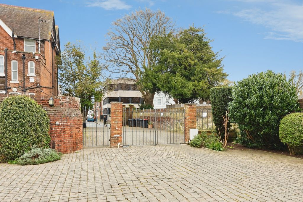 Additional image 19 of 3 bed flat for saleHolman Mews, Canterbury, Kent CT1