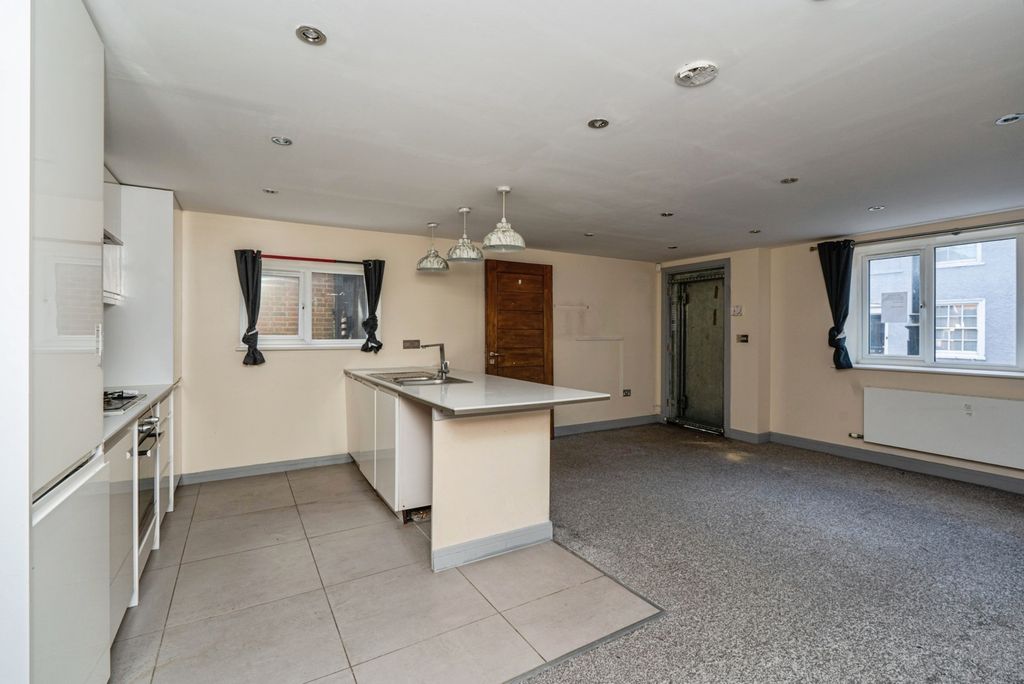Additional image 14 of 3 bed flat for saleLondon Street, Chertsey, Surrey KT16