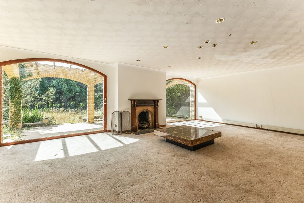 Additional image 10 of 7 bed detached house for saleRuxbury Road, Chertsey KT16