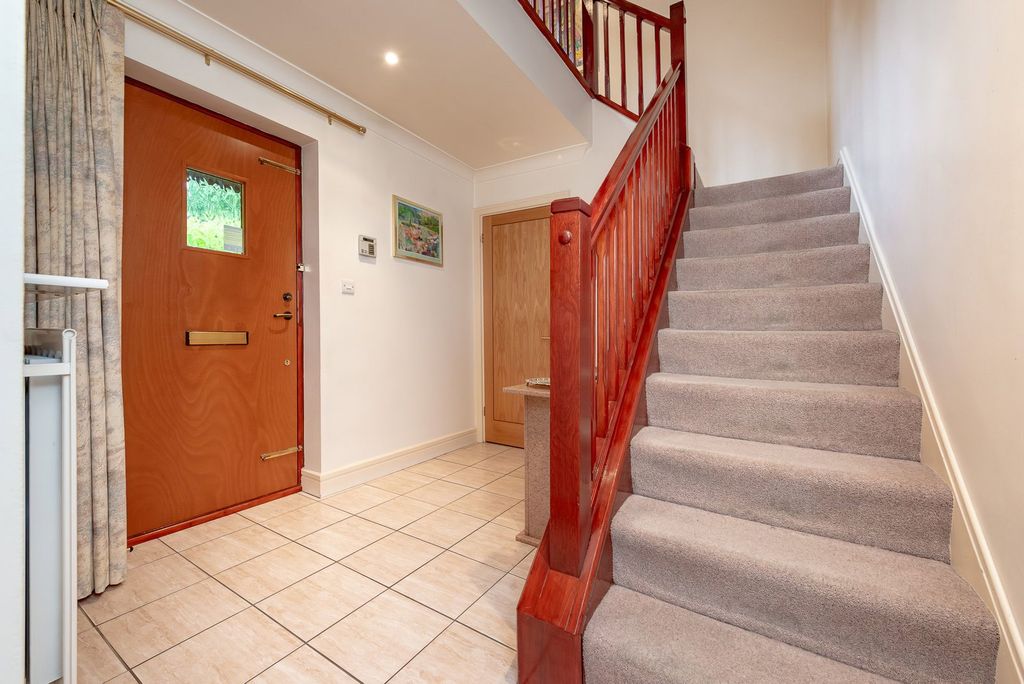 Additional image 29 of 5 bed flat for saleSt. Mary's Mount, Caterham CR3