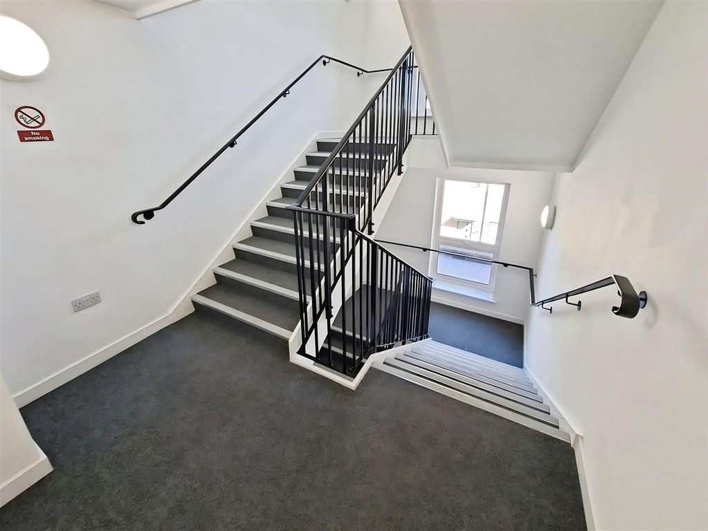 Additional image 11 of 2 bed flat for saleStarboard Crescent, Chatham ME4