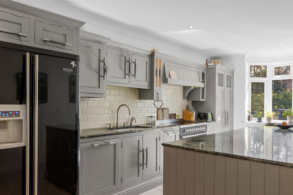 Additional image 5 of 5 bed detached house for saleHarestone Valley Road, Caterham CR3