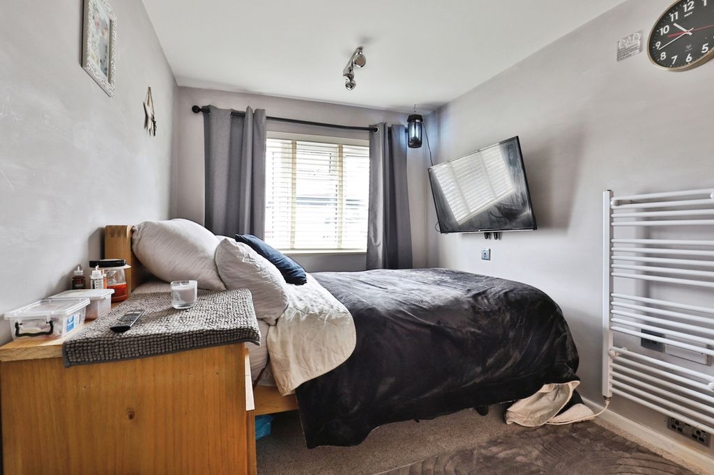 Additional image 10 of 5 bed semi-detached house for saleMeadowland, Christchurch BH23