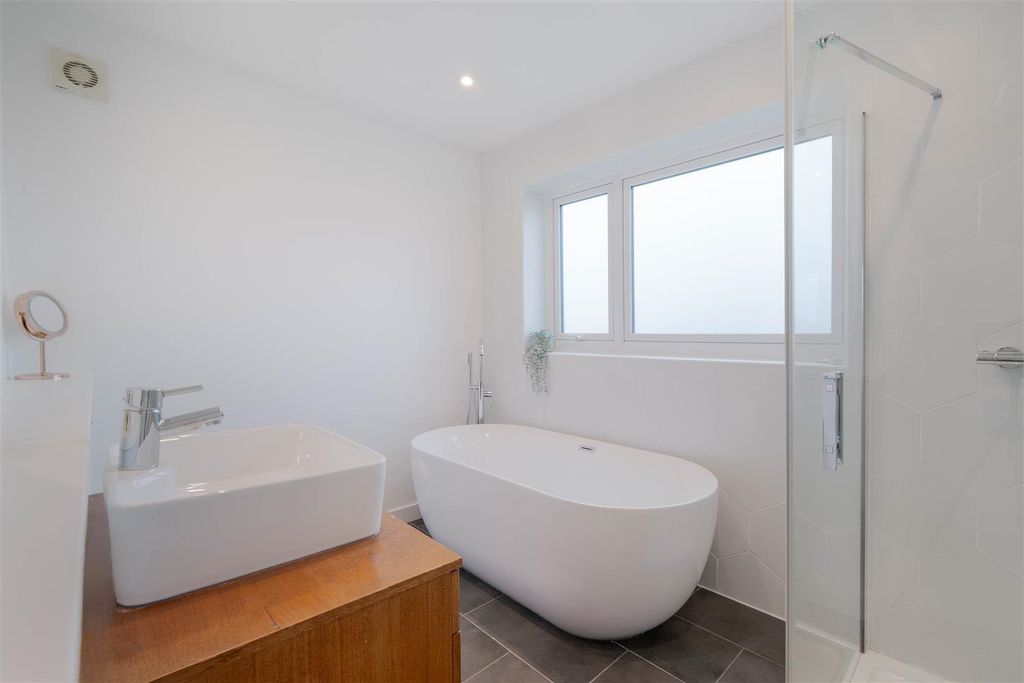 Additional image 31 of 4 bed detached house for saleWalton Back Lane, Walton, Chesterfield S42