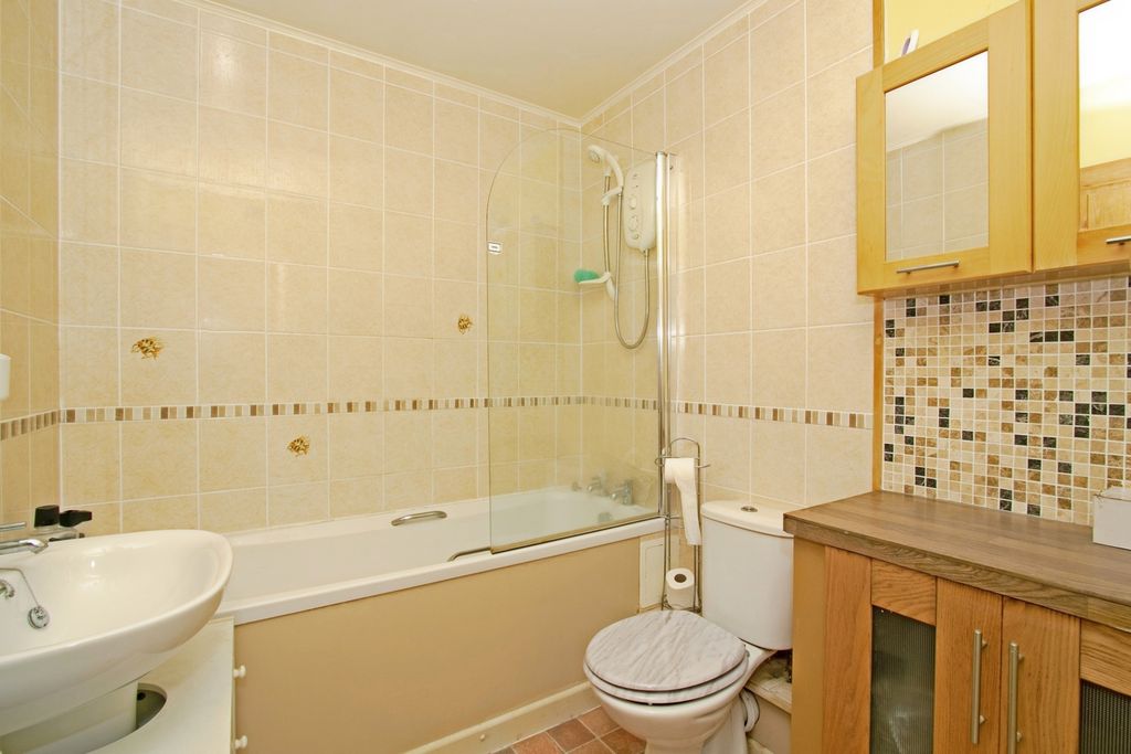 Additional image 14 of 1 bed flat for saleNorth Roskear Road, Camborne, Cornwall TR14