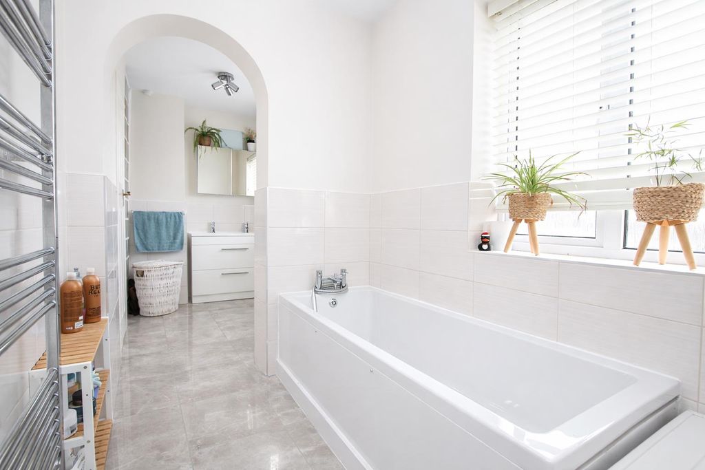 Additional image 25 of 5 bed semi-detached house for saleStanley Park Road, Carshalton SM5