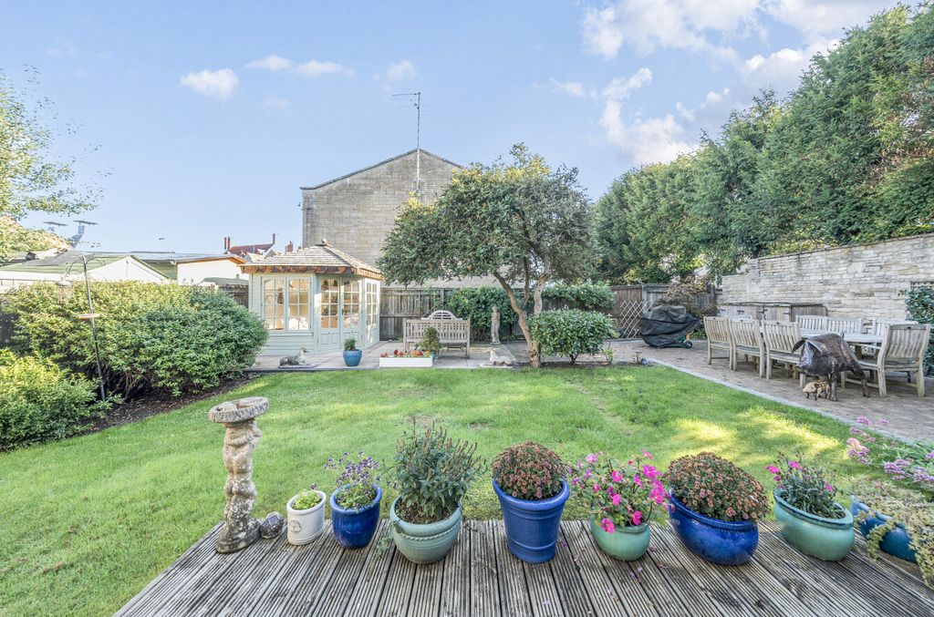 Additional image 2 of 4 bed detached house for saleAshcroft Gardens, Cirencester, Gloucestershire GL7