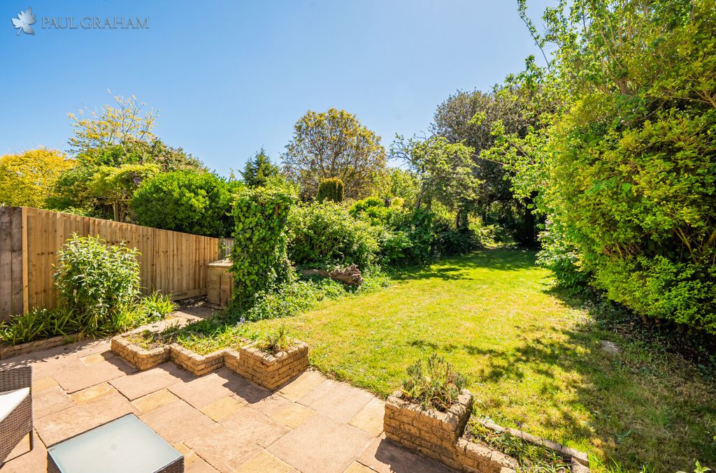 Additional image 3 of 4 bed semi-detached house for saleGrosvenor Avenue, Carshalton SM5
