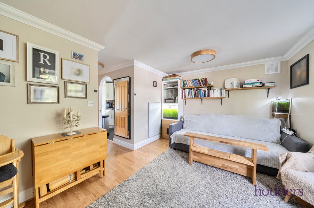 Additional image 10 of 2 bed flat for saleWindsor Street, Chertsey, Surrey KT16