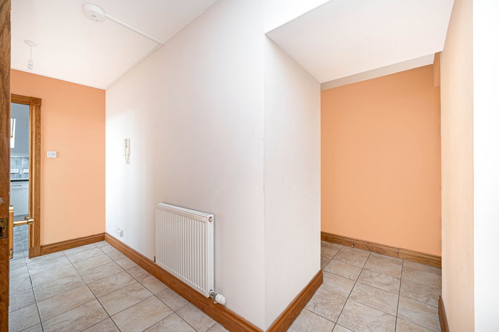 Additional image 15 of 2 bed flat for saleEast Fergus Place, Kirkcaldy KY1