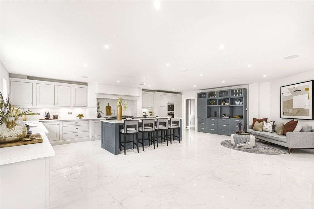 Additional image 9 of 8 bed detached house for saleHeathbourne Road, Bushey Heath, Hertfordshire WD23